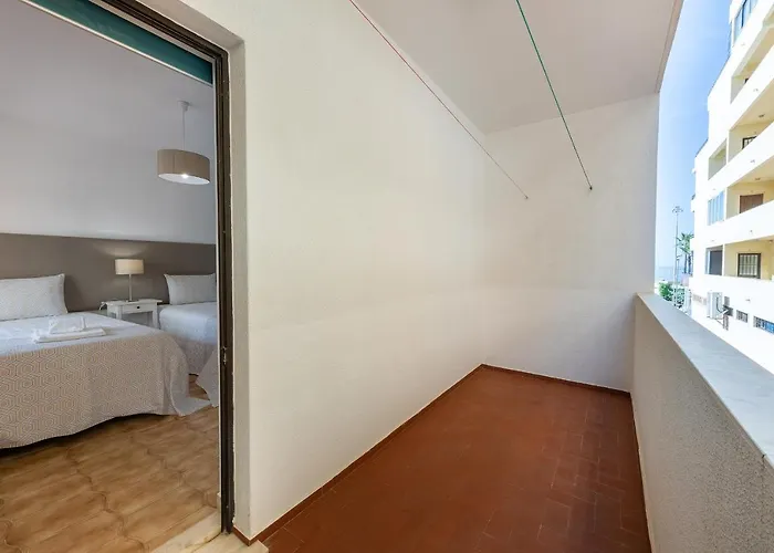 Carol & Vany Lägenhet Quarteira